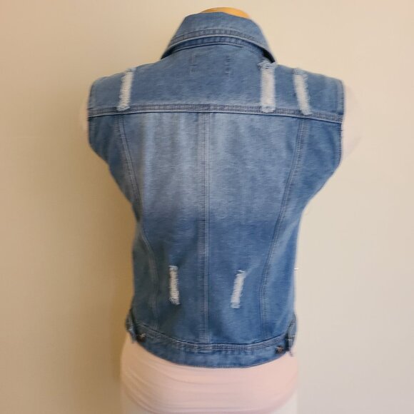 Live a Little Y2K Pearl and Lace Distressed Denim Vest - Picture 2 of 10